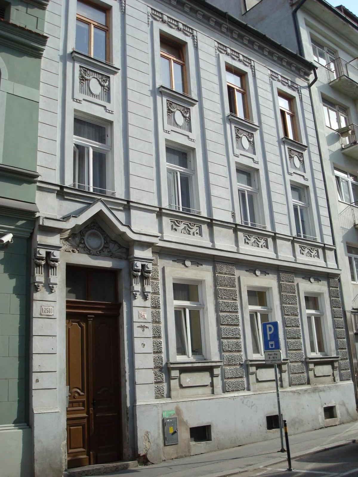 Downtown 3 Bdr Charm - Walk To All Attractions Bratislava Bagian luar foto